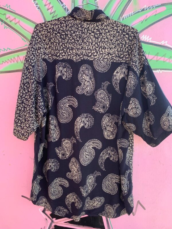 *AS-IS* 100% RAYON BATIK PRINT PAISLEY PANEL SHORT SLEEVE BUTTON UP SHIRT