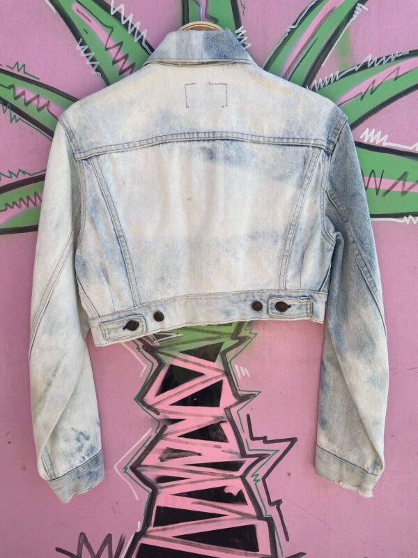 *AS-IS* LEVIS HEAVILY BLEACHED CROPPED BUTTON UP DENIM JACKET
