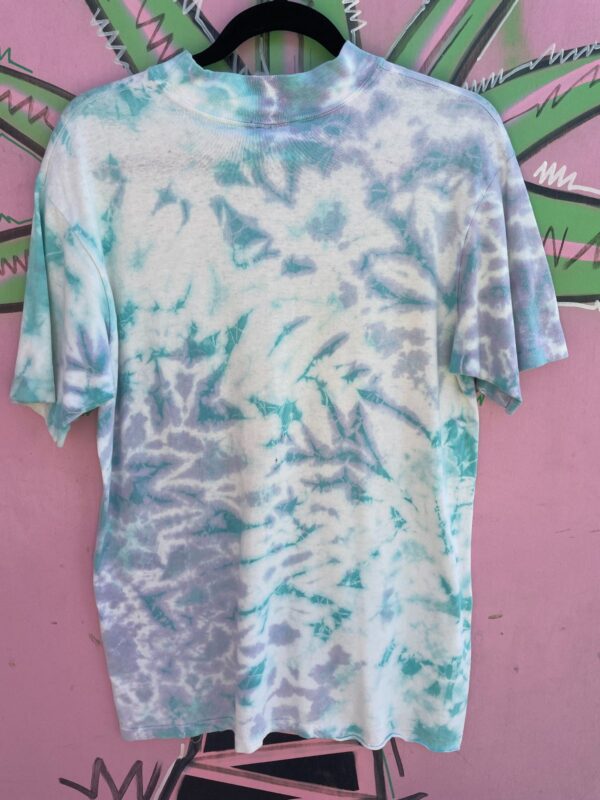 TIE DYE QUIKSILVER FRONT POCKET THICK RIBBED COLLAR T SHIRT