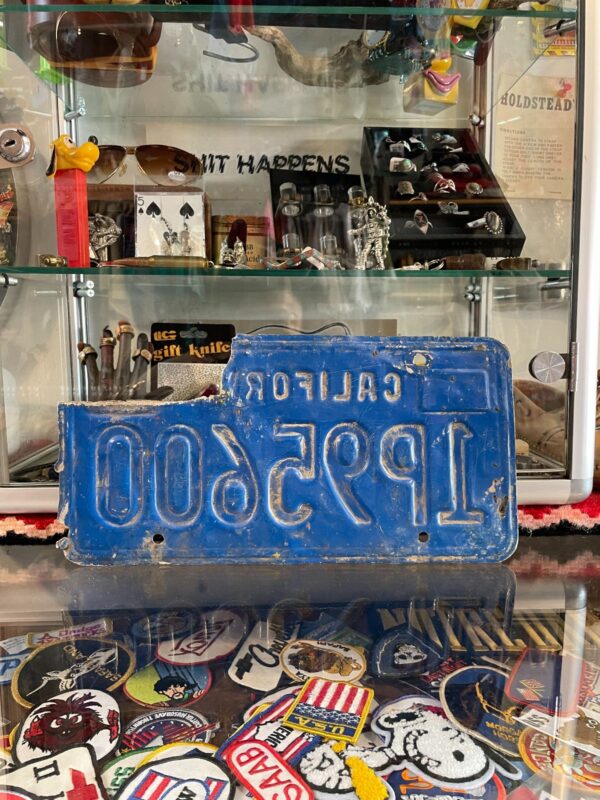DISTRESSED CALIFORNIA LICENSE PLATE
