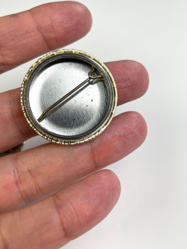 ORIGINAL 1984 KISS BAND MEMBERS BUTTON PIN