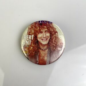 Photo detail:ORIGINAL 1980S ROBERT PLANT MAGAZINE COVER BUTTON PIN