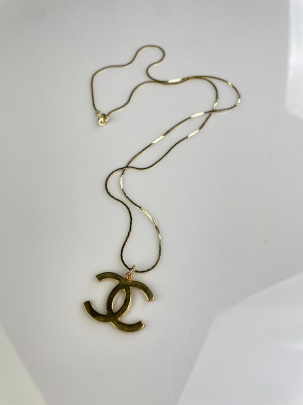 18K GOLD PLATED CHANEL LOGO NECKLACE DEADSTOCK 18K GOLD PLATED SNAKE CHAIN