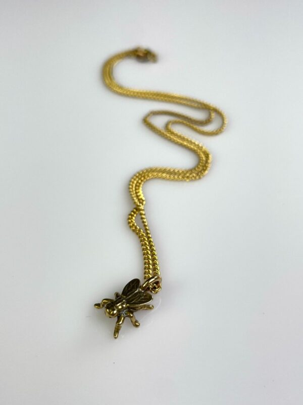 BRASS FLY REPLICA CHARM NECKLACE SHORT DELICATE CHAINLINK NECKLACE