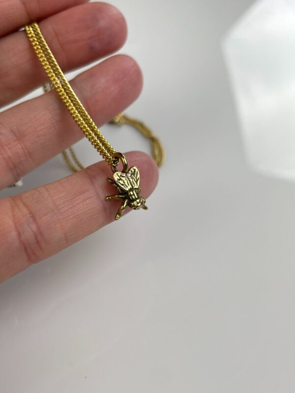 BRASS FLY REPLICA CHARM NECKLACE SHORT DELICATE CHAINLINK NECKLACE