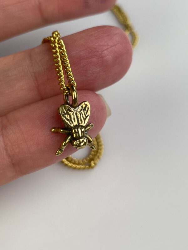 BRASS FLY REPLICA CHARM NECKLACE SHORT DELICATE CHAINLINK NECKLACE