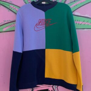 Photo detail:COLORBLOCK EMBROIDERED NIKE PULLOVER SWEATSHIRT