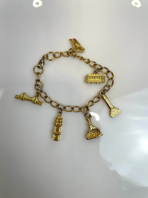 *AS-IS* SO CUTE! RETRO SAN FRANCISCO TOURIST CHARM BRACELET