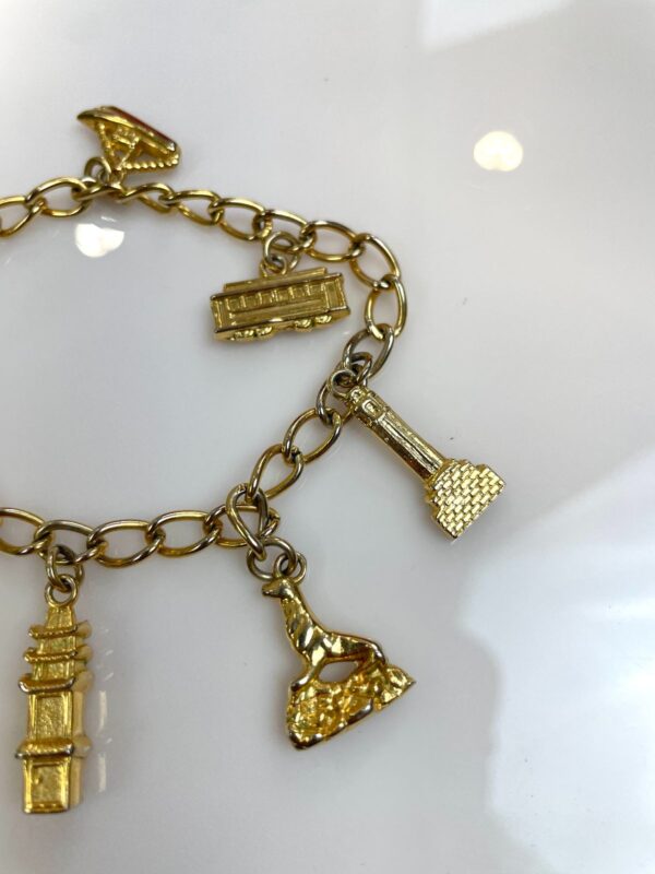 *AS-IS* SO CUTE! RETRO SAN FRANCISCO TOURIST CHARM BRACELET