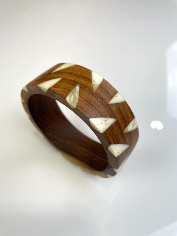 SUPER COOL! WOOD & SHELL INLAY BANGLE BRACELET