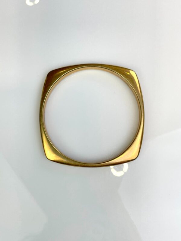 HEAVY POLISHED & ROUNDED SQUARED BANGLE BRACELET MILOR MATERIAL
