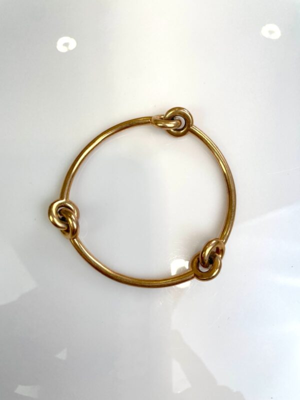 UNIQUE TRIPLE INTERLOCKING CURVED LINK BRACELET