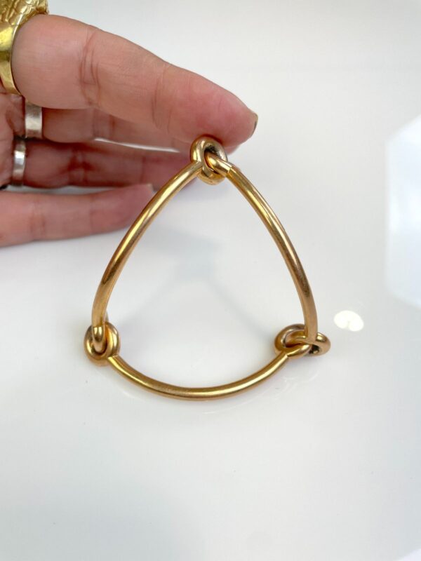 UNIQUE TRIPLE INTERLOCKING CURVED LINK BRACELET