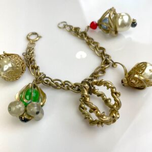 Photo detail:SUPER COOL! CHUNKY 1980S CHAIN LINK BRACELET OVERSIZED HANGING JEWEL BAUBLES