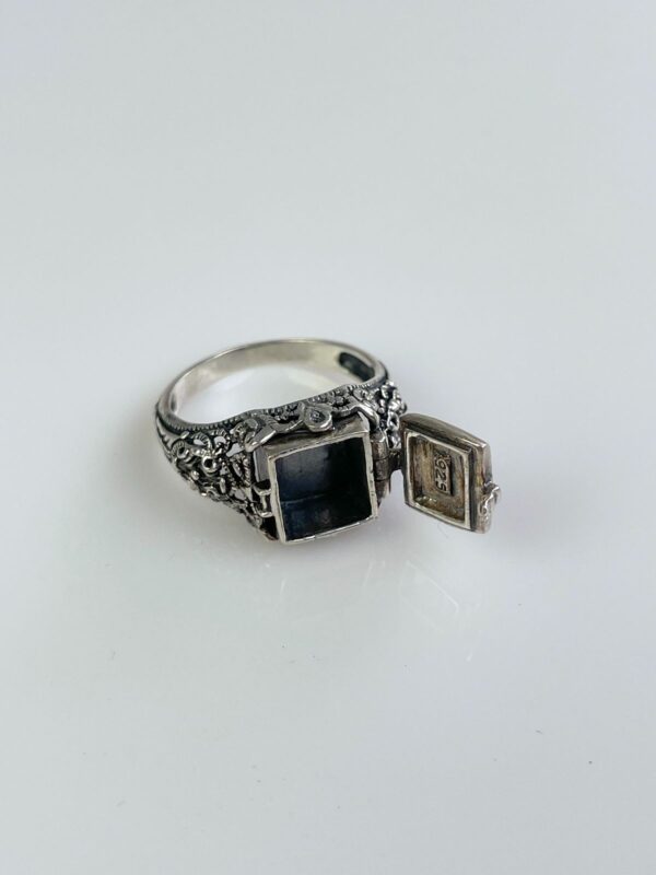 SWEET 925 FILIGREE STYLE STERLING SILVER SNUFF LOCKET POISON RING *STAMPED