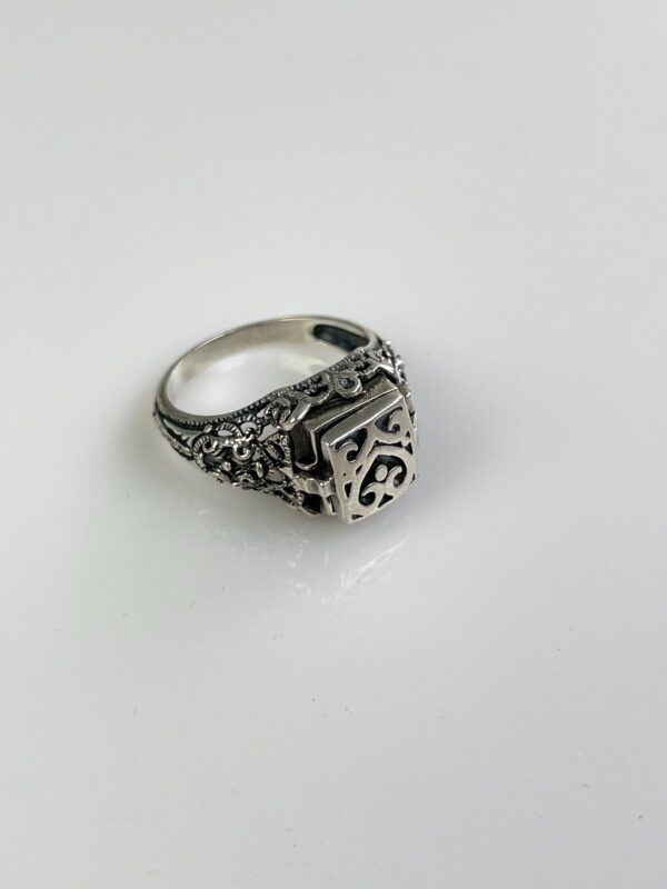 SWEET 925 FILIGREE STYLE STERLING SILVER SNUFF LOCKET POISON RING *STAMPED