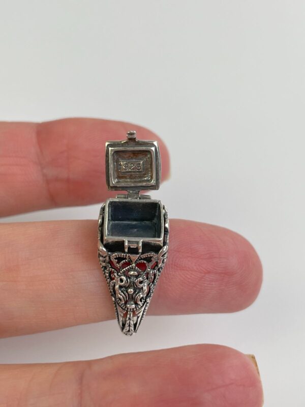 SWEET 925 FILIGREE STYLE STERLING SILVER SNUFF LOCKET POISON RING *STAMPED