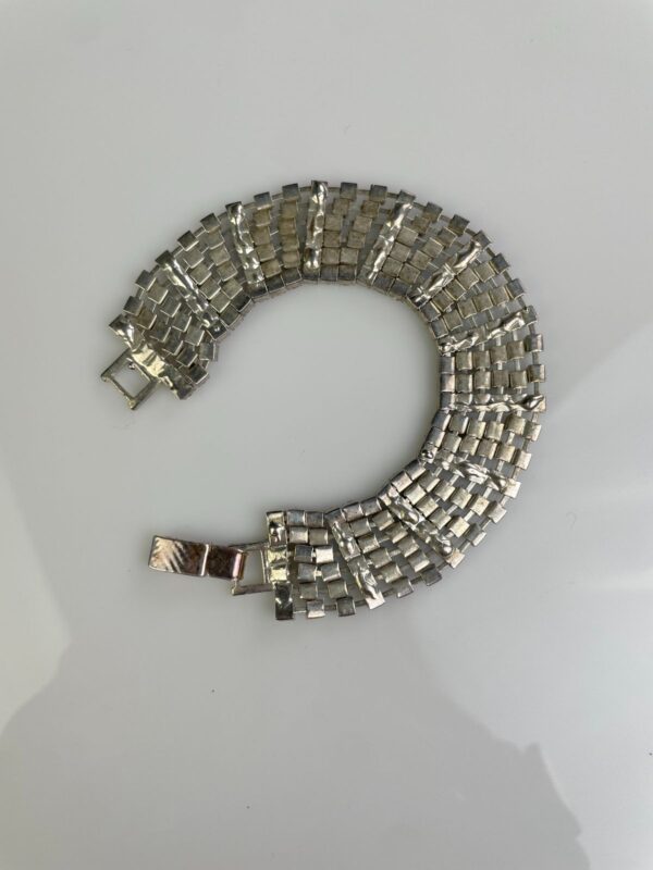 *AS-IS* RHINESTONE BRACELET * MISSING ONE STONE NEAR CLASP