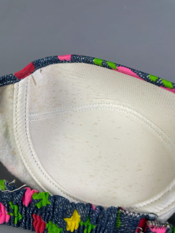 ADORABLE! 1960S FAUX DENIM & COLORFUL TULIP PRINT UNDERWIRE STRAPLESS BRA TOP