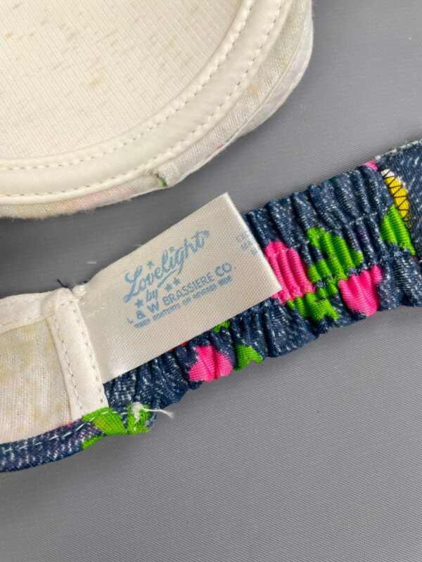 ADORABLE! 1960S FAUX DENIM & COLORFUL TULIP PRINT UNDERWIRE STRAPLESS BRA TOP