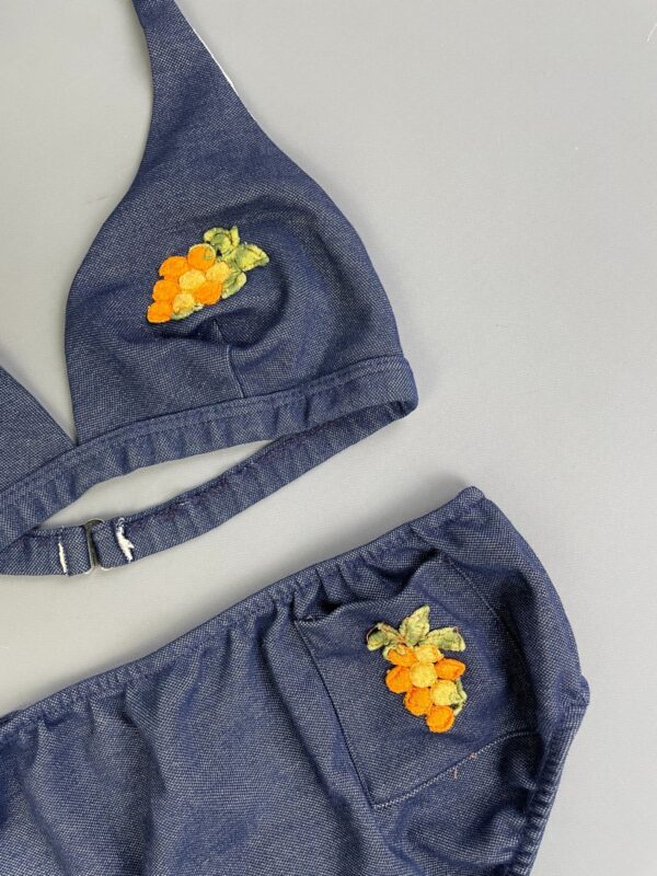 SWEET! 1970S EMBROIDERED CHAMBRAY DENIM 2 PIECE BATHING SUIT WITH BACK POCKET!!