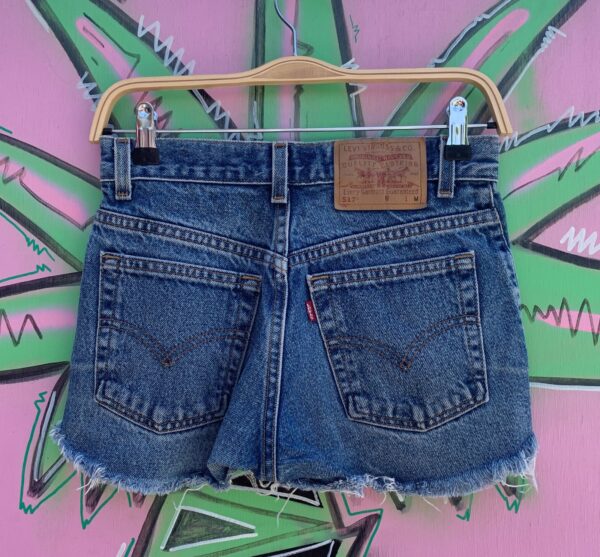 1990S STONEWASH LEVIS 517 DENIM CUTOFF SHORTS FRONT RIPS