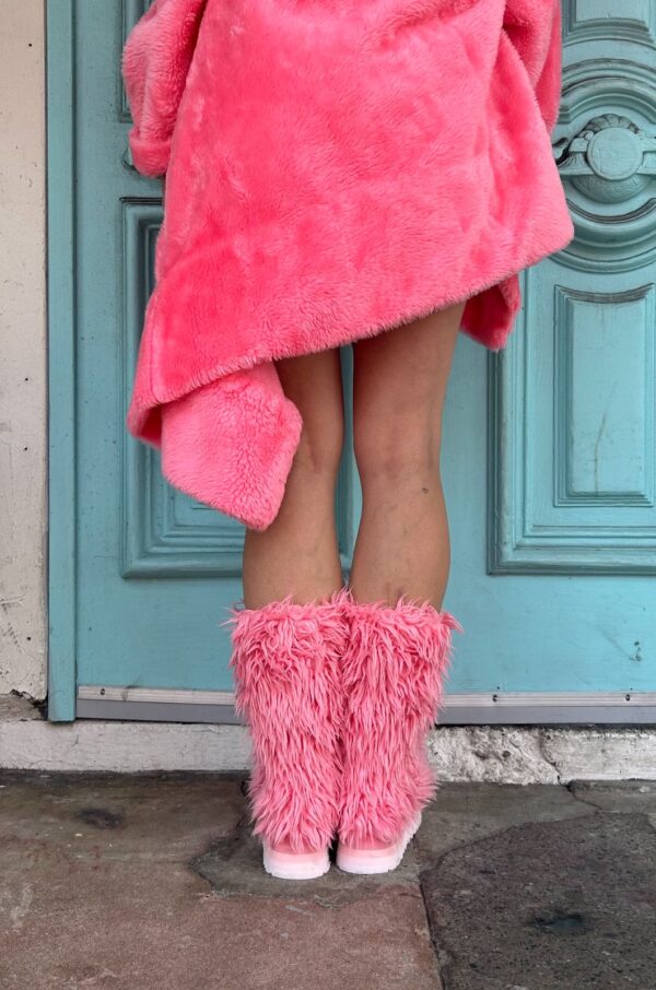 FUN! FUZZY PINK PLATFORM UGG BOOTS