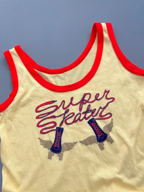 SOOO GOOD! 1970S SUPER SKATERS, FLYING ROLLER SKATES GRAPHIC NEON RINGER TANK