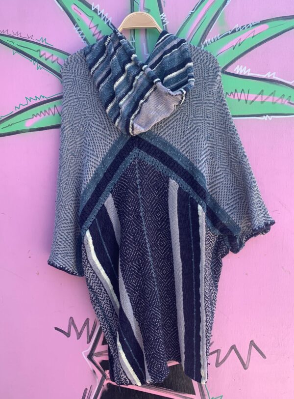 MIXED 3-D KNIT HOODED PONCHO TOP KANGAROO POCKET