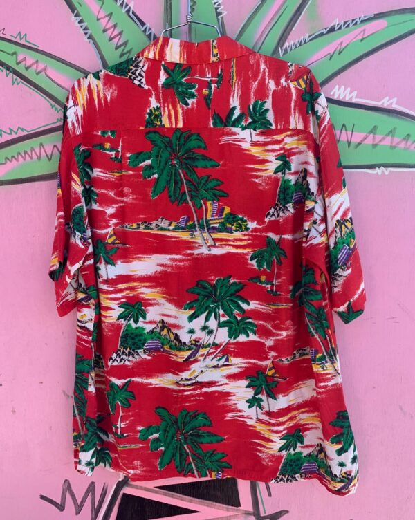 THE FABRIC!!! 1980S-90S CLASSIC TROPICAL PRINT RAYON HAWAIIAN SHIRT