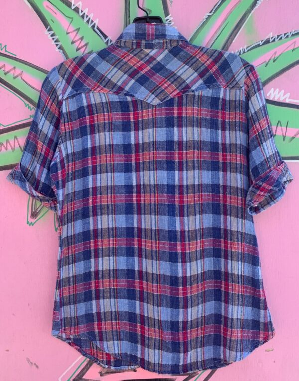 CUTE! 1970S PLAID INDIAN COTTON DOUBLE POCKET SHORT SLEEVE BUTTON DOWN TOP, SILVER THREADING