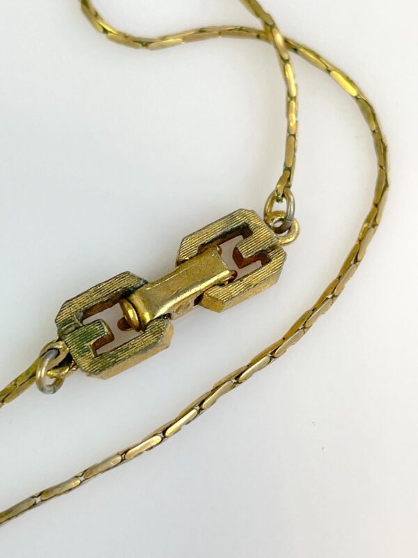*SIGNED* *AS-IS* 1970S ENAMELED PENDANT NECKLACE ON THIN SNAKE CHAIN, UNIQUE DOUBLE CLOSURE