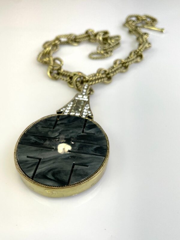 WOW! DOUBLE SIDED INLAY & RHINESTONE ENCRUSTED CHINESE SYMBOL PENDANT, HEAVY TWISTED DOUBLE LINK CHAIN