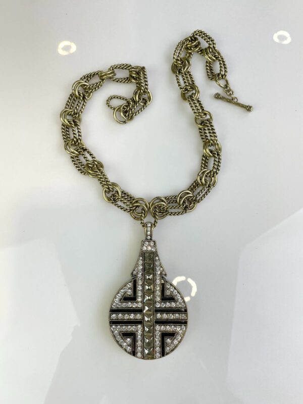 WOW! DOUBLE SIDED INLAY & RHINESTONE ENCRUSTED CHINESE SYMBOL PENDANT, HEAVY TWISTED DOUBLE LINK CHAIN