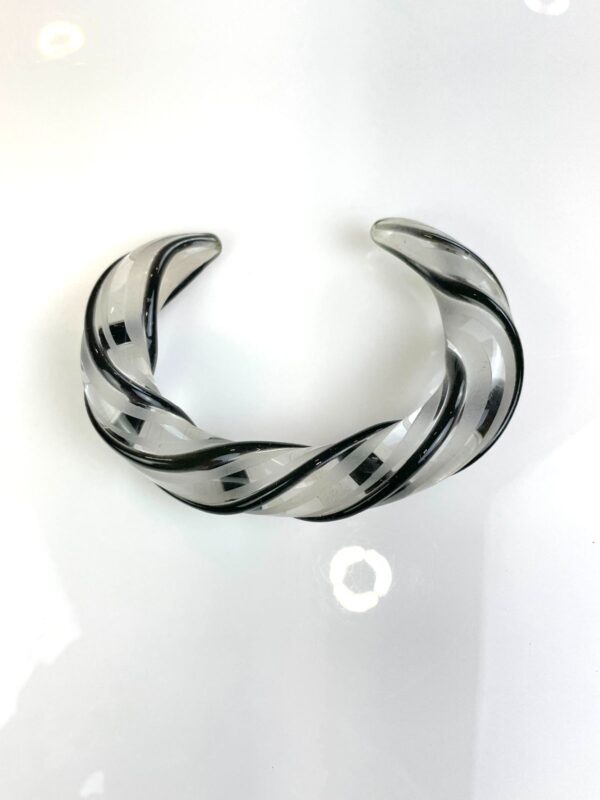 COOL! MODERNIST HAND BLOWN SWIRLED BENT FROSTED GLASS CUFF BRACELET
