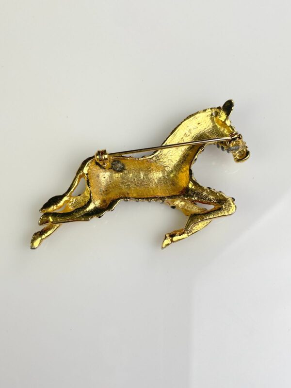 ADORABLE! GALLOPING ZEBRA RHINESTONE & ENAMEL BROOCH *SIGNED