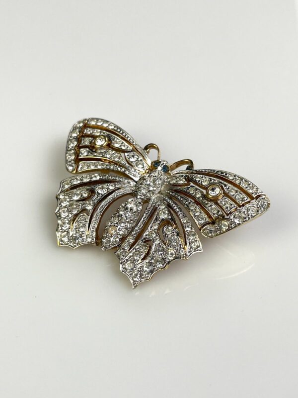 BEAUTIFUL! PAVE RHINESTONE BUTTERFLY BROOCH *SIGNED