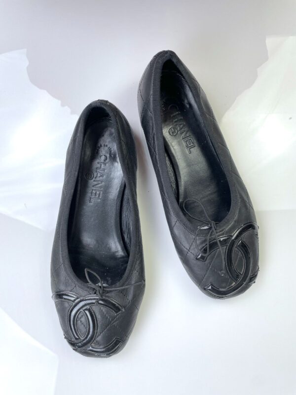 *AS-IS BLACK QUILTED LAMB LEATHER CHANEL BALLET FLATS