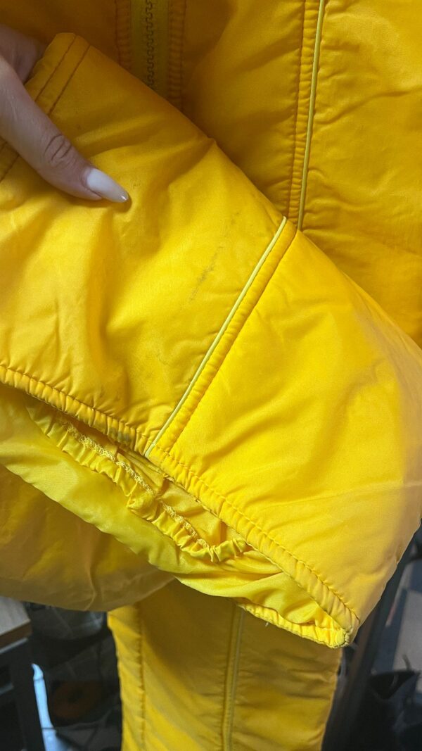 1970S TWO PIECE SUSPENDER SNOW BIB AND ZIP UP PUFFER JACKET