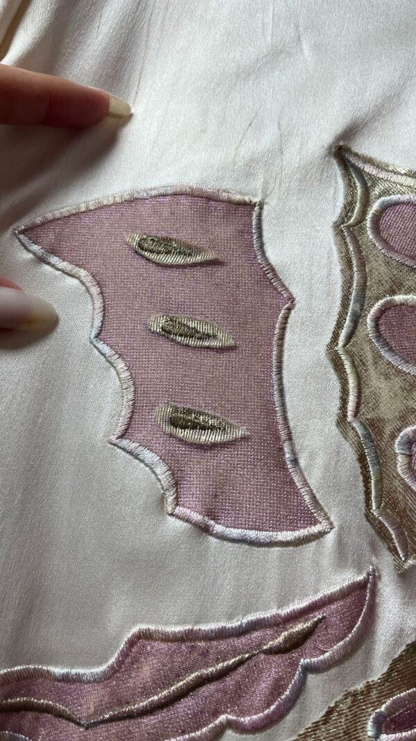 AS-IS WOW! 1980S 100% SILK UNICORN EMBROIDERED SWEATSHIRT, RIBBED COLLAR & CUFFS