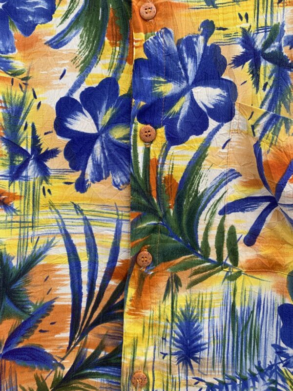 1990S SLINKY RAYON TROPICAL PRINT SHIRT