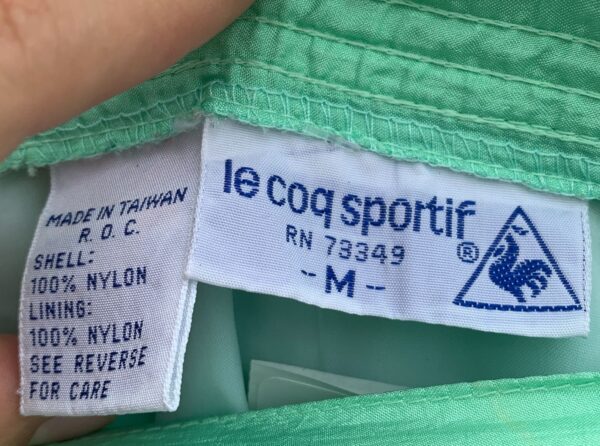 *AS-IS* CUTE! 1980S MINT GREEN NYLON TENNIS SKIRT W/ POCKETS