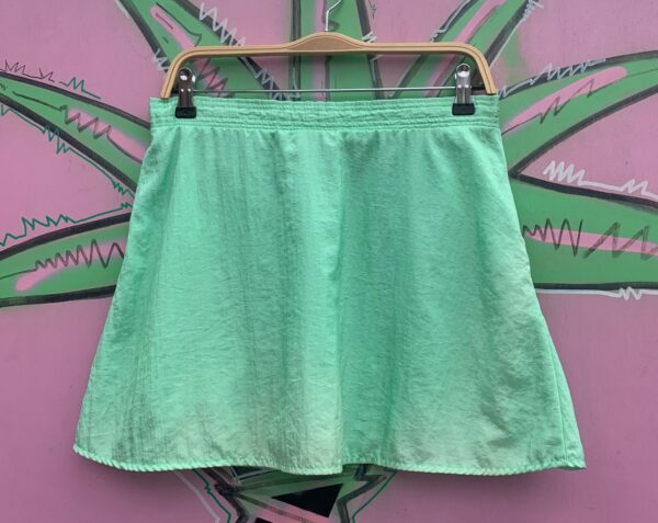 *AS-IS* CUTE! 1980S MINT GREEN NYLON TENNIS SKIRT W/ POCKETS