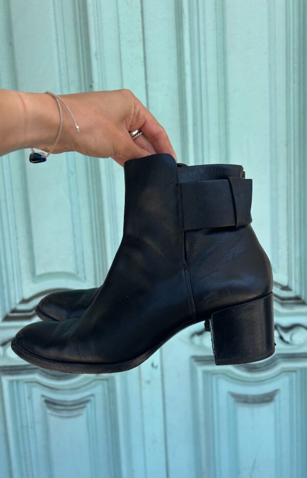 KILLER! LEATHER POINTED TOE FOLDED BUCKLE BOOTIES