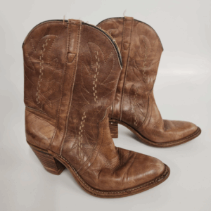 Photo detail:CUTE! 1970S SHORT STACKED HEEL LEATHER COWBOY BOOTIES, FUNKY STITCHING