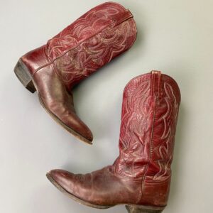 Photo detail:SUPER SOFT & SUPPLE OXBLOOD COWBOY BOOTS, EMBOSSED & STITCHED DESIGN