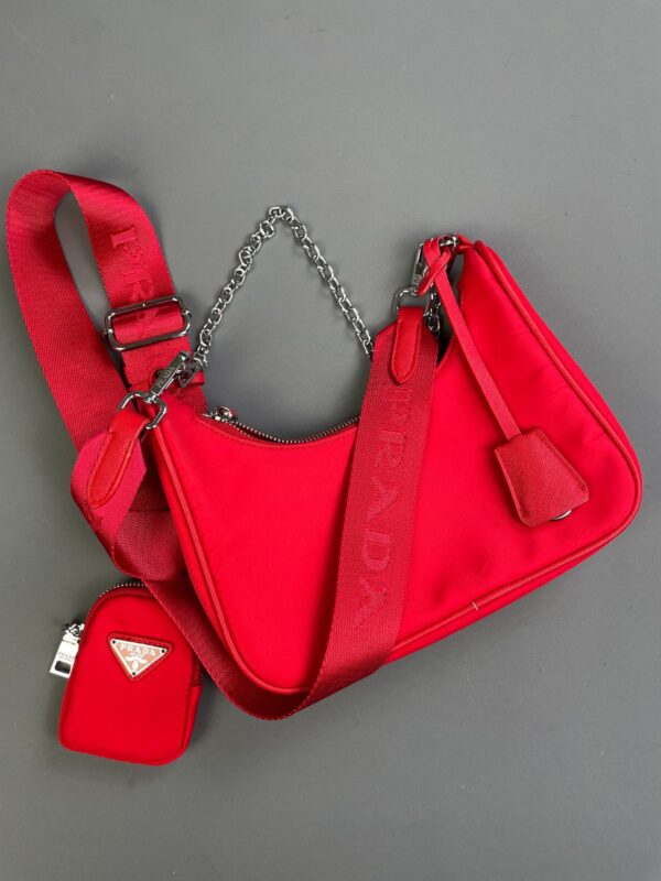 CUTE! RE-EDITION 2005 RE-NYLON SHOULDER BAG ATTACHED MINI ZIPPER POUCH CHAIN STRAP - FAUX