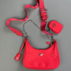 Photo detail:CUTE! RE-EDITION 2005 RE-NYLON SHOULDER BAG ATTACHED MINI ZIPPER POUCH CHAIN STRAP - FAUX
