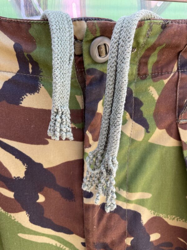 SUPER SOFT! BRITISH MILITARY WOODLAND CAMO TROUSERS UNIQUE DRAWSTRING - NATO BADGE