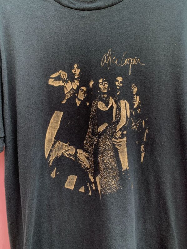 AWESOME BOOTLEG ALICE COOPER AND BAND T-SHIRT